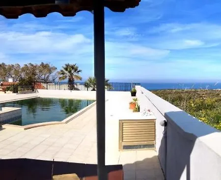 Maldon Villa *